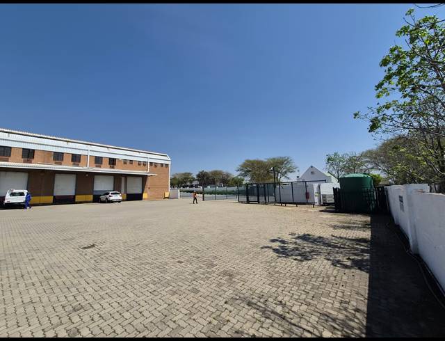 7,988M² WAREHOUSE TO LET IN RANDJESPARK